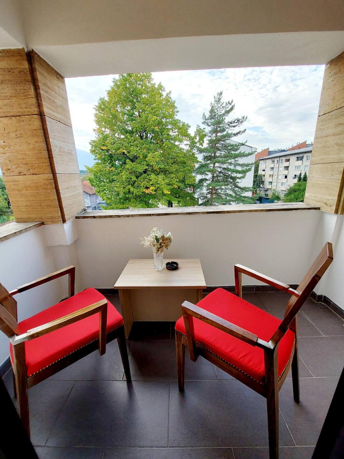 Irish Hotel Bihac Exterior photo